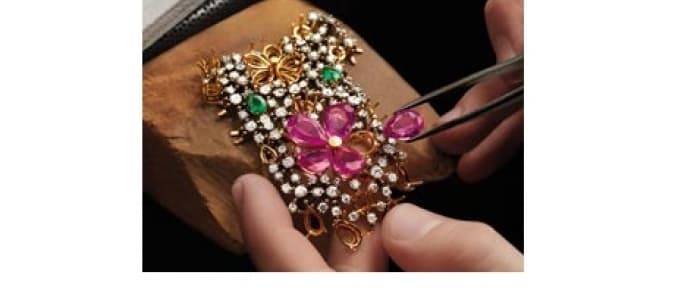 INCASSATORE DI PIETRE PREZIOSE