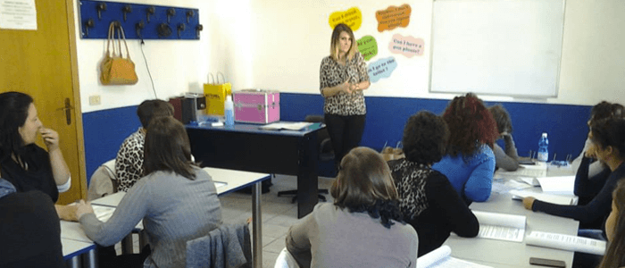CORSI DI INGLESE CON DOCENTE MADRELINGUA RICONOSCIUTI ENTI PUBBLICI E UNIVERSITA'